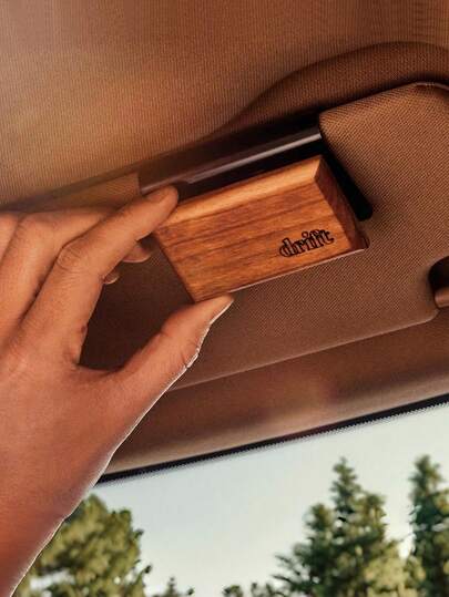 Drift Magnetic Car Diffuser - Wood Grain Aroma Diffuser With Hidden Sun Visor Holder, High-Quality Essential Oil Fragrance Long-Lasting Aromatherapy, Elegant Car Fragrance Holder Suitable For Men And Women