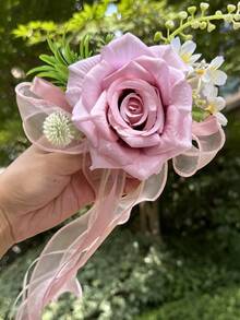 2朵玫瑰花汽车装饰（带吸盘），配绿叶、白色小花和紫白薄纱丝带装饰，适合浪漫场合，例如婚车装饰。 - 多色 - 查看 21