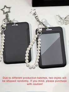 这款黑色卡包饰有星星和仿珍珠吊坠，可用作包包装饰、钥匙扣，或收纳身份证、明星卡、公交卡、餐卡、地铁卡、照片、地址卡、门禁卡等。它还可以用作保护套。无论是日常使用、装饰，还是作为礼物送给朋友、家人或爱人，都是完美之选。它也是情人节、生日、母亲节和开学季的理想礼物。 - 彩色 - 查看 10