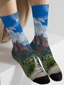 1双360男士袜子——趣味十足的全幅印花，图案包括云朵、树叶、山脉和公路，柔软舒适，弹性极佳。这款时尚休闲的街头嘻哈风360袜子，非常适合作为压缩袜、情人节礼物或宽松的孕妇袜。 - 彩色 - 查看 2