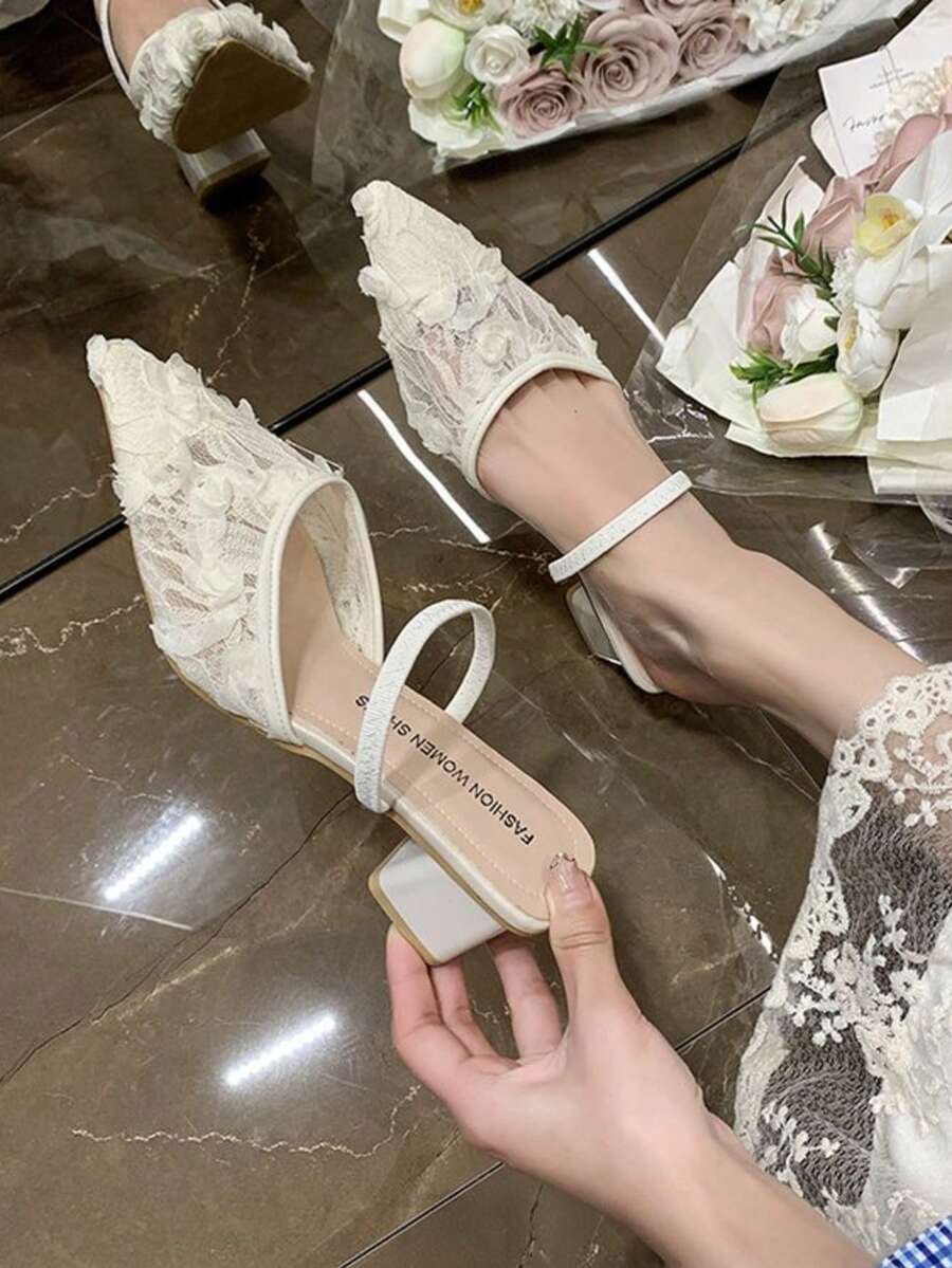 女士白色高跟鞋，时尚花卉网纱蕾丝粗跟，仙女风春夏新款闭趾凉鞋，露跟凉鞋，性感纯色，适合搭配连衣裙、旗袍、舞蹈鞋