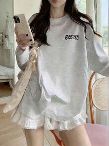 女士百搭休闲长袖T恤，宽松版型，适合日常穿着、通勤等场合，撞色字母和爱心印花，适合学生春季穿着。 - 淺灰色 - 查看 2