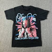 AKing Von RARE T-Shirt What It Means To Be King Rap Hip Hop Tee Men's Sz M Graphic Tees Spring/Summer Casual Printed Short-Sleeved T-Shirt, Y2K Style, Printed With Slogans/Figures, Suitable For Summer, School, Emo, And 2000s Style Wear. - 黑色 - 查看 1