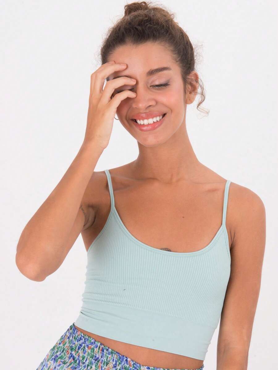 Áo Cami dệt kim gân cho nữ, áo croptop không tay, áo quây hai dây, áo cổ vuông, áo hở lưng, áo croptop ôm sát, áo co giãn mềm mại, áo tank top ngắn, áo mùa hè, áo thường ngày, áo cơ bản, áo mặc nhiều lớp, áo đi nghỉ mát, áo đi biển, áo mặc hàng ngày, áo ôm dáng, áo ôm sát cơ thể, áo camisole ngắn, áo nhẹ, áo thoáng khí, áo mềm mại, áo dệt kim gân, áo đơn giản, áo kiểu dáng gọn gàng, áo nữ tính, áo thoải mái, áo dễ phối đồ, áo mùa hè, áo mặc đi nghỉ dưỡng, áo mặc cuối tuần, áo mặc ở nhà, áo mặc hàng ngày, áo kiểu tối giản, áo ôm sát tôn dáng, áo dệt kim mịn, áo cơ bản hiện đại, áo đi chơi, áo mùa hè dễ thương, áo đa năng, áo thời trang nữ, áo màu trơn, áo ngắn, áo phong cách đường phố thường ngày, áo camisole dệt kim mềm mại, áo dễ mặc, áo mặc hàng ngày, áo thời trang đơn giản, áo kiểu dáng gọn gàng, áo mặc nhiều lớp mùa hè, áo đi biển, áo mặc đi nghỉ mát. - Màu xanh bạc hà - Xem 1