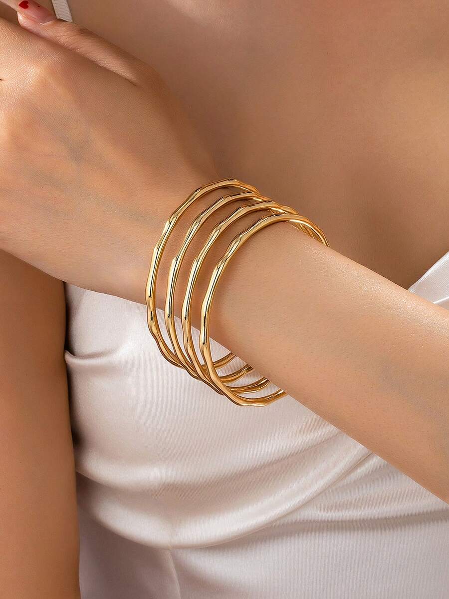 4件套极简金色不对称几何纹理手镯套装，适合女性，粗犷光滑哑光金属和锌合金材质手镯套装 - 金黃色 - 查看 1