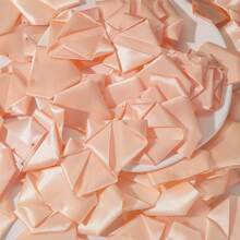 100片手工缎带玫瑰花瓣，预制材料，适合DIY永生玫瑰花束，适用于情人节、母亲节、父亲节、周年纪念日、婚礼、生日、派对、订婚、毕业典礼等场合。 - 彩色 - 查看 13