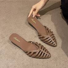 Zapatos de tacón para mujer Mules de tacón fino con punta afilada estilo media sandalia para mujer de Baotou. Novedad de verano. Sandalias versátiles de tacón alto. Sandalias de estilo romano. - Marrón - Ver 5