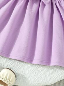 Bộ quần áo dễ thương cho bé gái từ 0-3 tuổi, váy công chúa ngọt ngào kiểu mới mùa hè, váy không tay màu tím đáng yêu với nơ và khuy cài phía sau. - Màu Lilac Tím - Xem 7