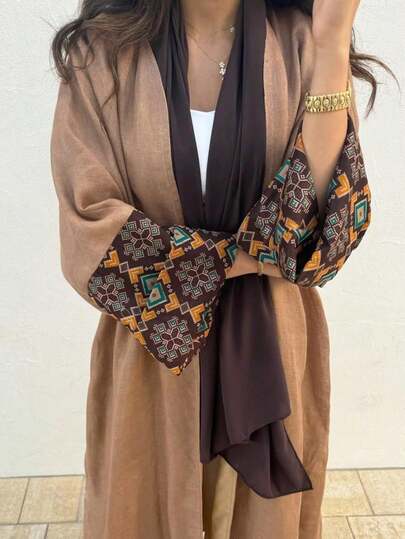 1pc Elegant Classic Bohemian Style Robe, Featuring Multi-Color Geometric Print Pattern Design. Suitable For All Seasons And Cultural Events, Appropriate For Both Casual And Formal Occasions. An Ideal Choice For Various Parties, Festivals, And Travels.