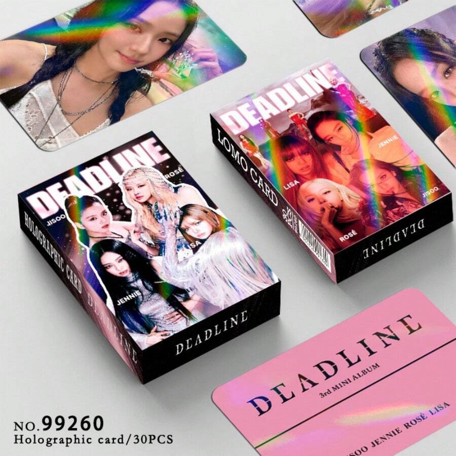 30张BLCK PINK专辑《DEADLINE》全息卡片，Lomo卡片，专为BLINK制作的收藏品，捕捉了四位女孩的温馨瞬间 - 彩色 - 查看 1