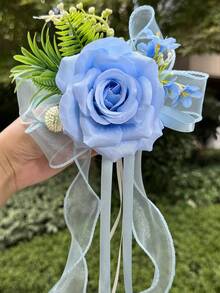 2朵玫瑰花汽车装饰（带吸盘），配绿叶、白色小花和紫白薄纱丝带装饰，适合浪漫场合，例如婚车装饰。 - 多色 - 查看 4