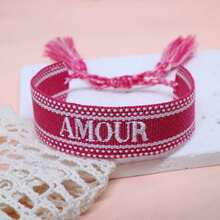 1条手工刺绣法式“AMOUR”创意编织复古风格手链，适合情侣佩戴，节日礼物 - 玫紅色 - 查看 4