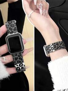 1条男女通用米兰尼斯不锈钢表带，兼容 45mm、44mm、40mm、49mm、46mm、41mm、38mm、42mm，以及Series 11、10、Ultra、9、8、7、6、SE、5、4、3、2、1，时尚磁吸表带 - 44/45/46/49/S3-42mm - 查看 32
