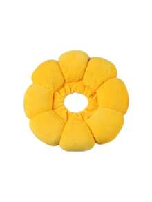 This Lightweight Elizabeth-Style Pet Neck Collar Features A Delicate Petal Design, Differing From Traditional Heavy-Duty Designs. It Is Comfortable And Easy To Wear, Allowing Pets Greater Freedom Of Movement Without Affecting Feeding, Drinking Or Resting. Made Of Waterproof Material, The Smooth Surface Is Easy To Clean; Water Stains Or Dirt Can Be Easily Wiped Off, Helping To Maintain Pet Hygiene And Reduce Bacterial Growth. - Multicolor - View 2