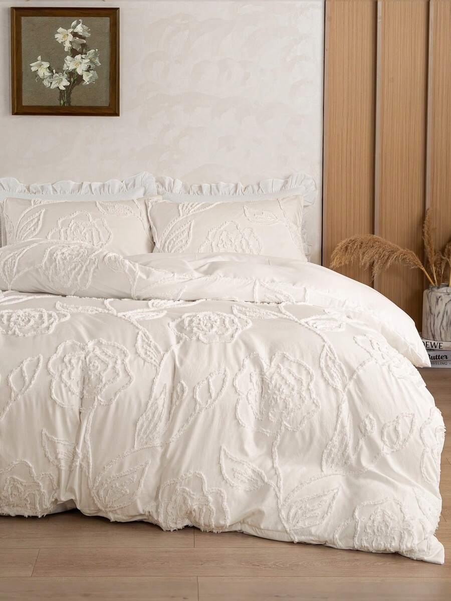 三件套玫瑰花卉波西米亚风绗缝被套，采用超柔软透气的优质超细纤维面料，四季皆宜，可机洗，不易褪色，不易起球，不易缩水，不易起皱，易于打理。提供特大号、大号、标准双人床和单人床尺寸。是居家、宿舍、公寓、客房、度假屋和送礼的理想之选。 - 米色 - 查看 1