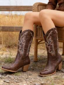 Botas de vaquera de moda retro para mujer con puntera puntiaguda, bordado, tacón alto de bloque, de fácil puesta, de media pantorrilla, para fiestas, bodas, exteriores y vestidos elegantes - Marrón - Ver 5