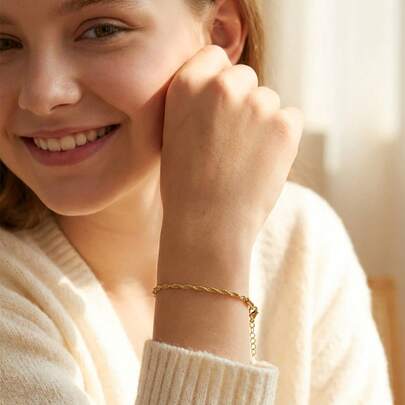 1pc Minimalist Elegant Twisted Chain Stainless Steel Gold Girl's Bracelet, Refined Minimalist Style Jewelry For Party & Summer