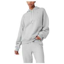 Alo Yoga Women's Accolade Hoodie | Premium Heavyweight French Terry Fleece Sweatshirt | Luxury Soft Oversized Hooded Pullover | Classic Athletic Streetwear Essential | Urban Fashion Loose Fit Casual Lounge Wear With Signature Chrome Logo - Light Grey - View 3