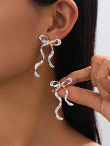 一对优雅手工渐变蓝白蝴蝶珐琅耳坠，温柔婉约的夏季新款女士耳环 - 彩色 - 查看 1