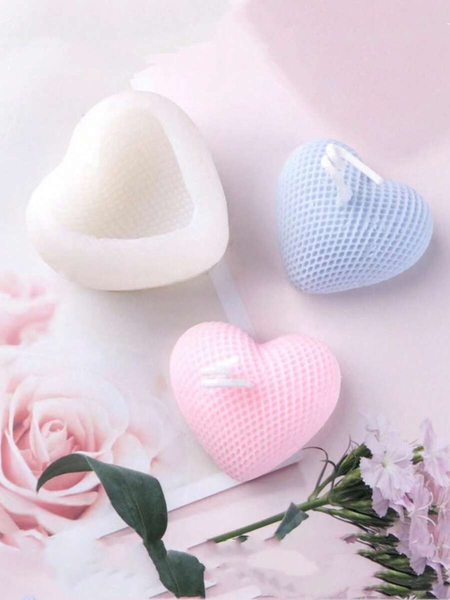 1pc 3-Inch Grid Heart Shaped Silicone Candle Mold, DIY Grid Heart Shaped Scented Candle Silicone Mold, Valentine's Day Heart Shaped Silicone Mold - White - View 1