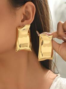 一对不对称立方体耳钉，百搭日常佩戴，适合女性 - 金色 - 查看 1