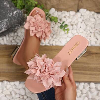 新款时尚大码女式简约舒适百搭方头莲花平底凉鞋，休闲时尚户外度假沙滩夏季鞋