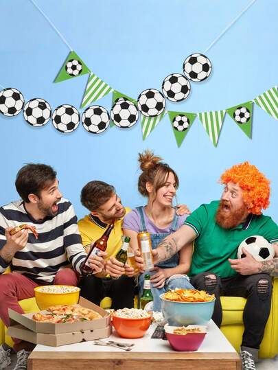 4pcs/Set Football Theme Party Banner Decoration, Soccer Party Banner Decoration, Paper Football Garlands For Sports Theme Activities, Birthday Parties, Double Flags, Soccer Fans League Decor, Soccer Party Decorations, Soccer Birthday Party Paper Garland Supplies