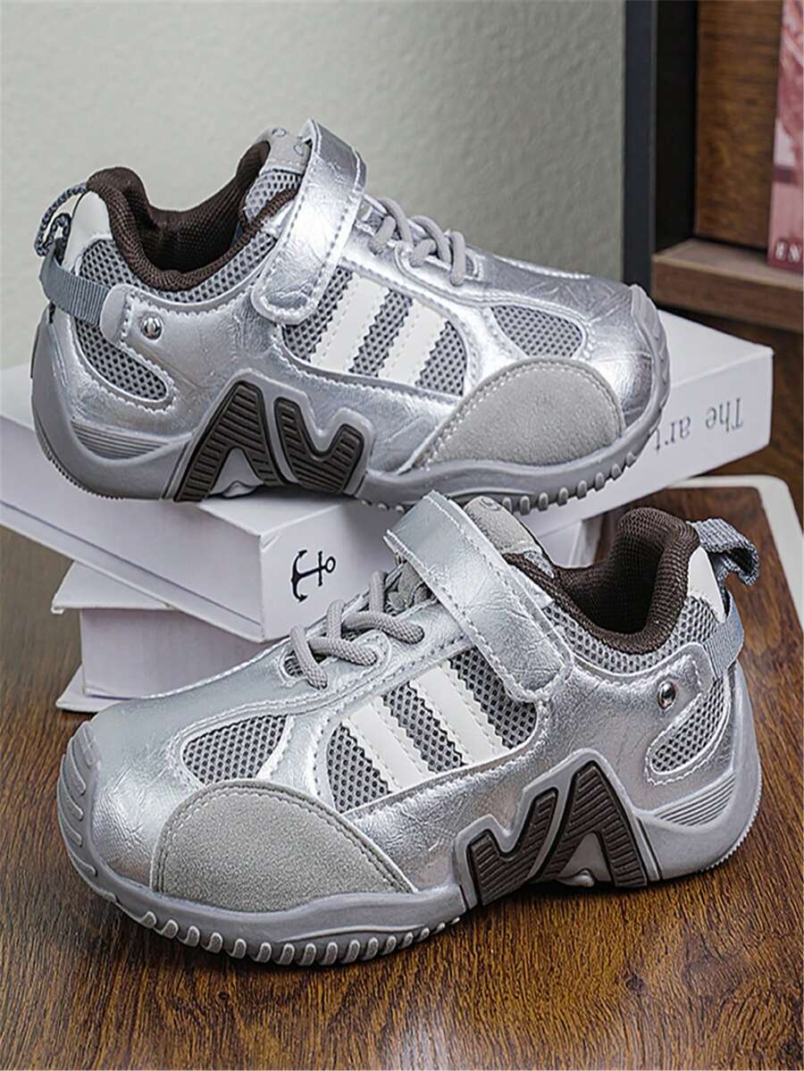 2026 Zapatos deportivos transpirables de malla para niños en primavera, zapatos para correr antideslizantes para niños y niñas, zapatillas de suela blanda