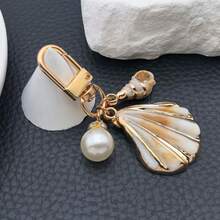 Minimalist Acrylic Ocean Conch Shell Shellfish Rhinestone Pearl U-Shaped Keychain Creative Backpack Key Pendant - Multicolor - View 3