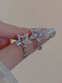 一对气质星形锆石耳环，专为女性设计，高端轻奢风格。 - 銀色 - 查看 1