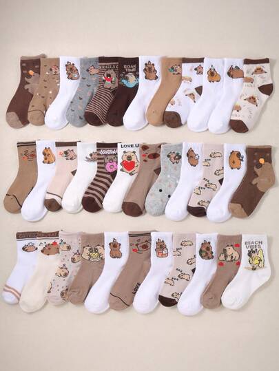 20双随机款式的水豚图案中筒袜，适合女孩日常时尚、休闲运动和校园穿搭，也适合户外旅行、跑步、打篮球、室内校园派对、聚会等场合。可作为生日礼物、节日礼物和儿童节礼物。