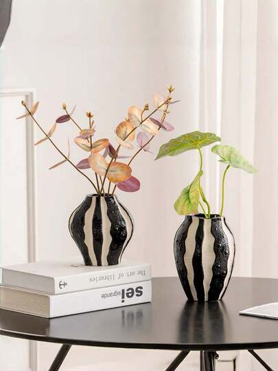 Black And White Striped Vase, A Modern Handcrafted Vase, Suitable For The Living Room, A Simple Decorative Vase, Can Hold Fresh Or Dried Flowers, A Home Decor Item, Or An Entryway Shelf.