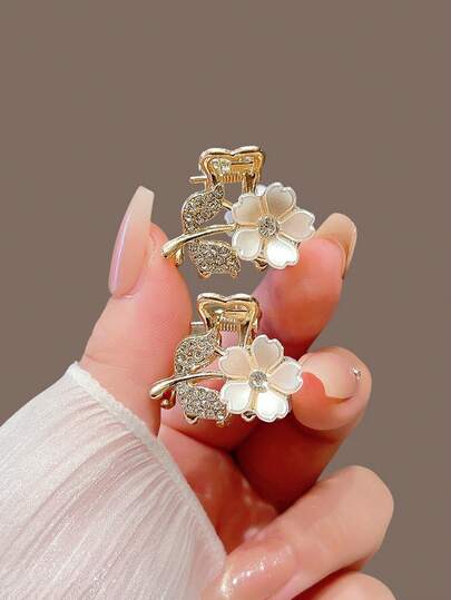 2pcs/4pcs Lily Flower Crystal Hair Clips, Women Elegant Barrettes 2025 New High-End Small Hair Claws, Luxury Headwear Holiday Essential Hair Accessories