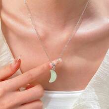 Crescent Moon Necklace, Festive Niche Accessories, Suitable For Christmas, Thanksgiving And Other Occasions, Simple Detail Design, Daily Wear And Gifts Show A Cold Style - 3 - 查看 2