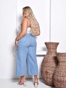 Calça Jeans Pantacourt Plus Size Feminino Tamanho Grande 46 Ao 54 - Lavagem clara - Visão 3