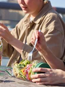 1 pièce Boîte à salade, grande capacité, étanche, boîte à salade verticale à ouverture latérale étanche et à couches, avec récipient à assaisonnement intégré, réutilisable, boîte à lunch portable, convient pour le bureau, le pique-nique et les voyages. Nécessités domestiques et quotidiennes, fournitures de cuisine et de salle à manger. Pratique et commode - Multicolore - Voir 9