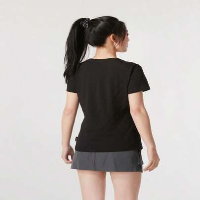 Puma 女士T恤，舒适休闲运动上衣，短袖