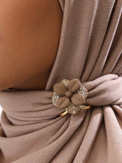 1Pc Double Layered Flowers Shaped Scarf Clips - Elegant Silk Scarf Buckle Rings For Shawl T-Shirt Hem, Multi-Functional Fashion Accessories For Women, Hijab Pins, For ,Able Scarf Fixing