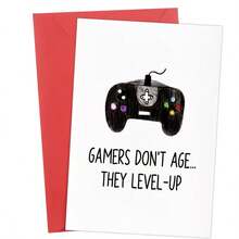 1 Thiệp chúc mừng sinh nhật thú vị "Game thủ không bao giờ già đi" kèm phong bì đỏ và hình minh họa tay cầm chơi game, món quà sinh nhật hoàn hảo dành cho bạn bè chơi game. - Xem 6