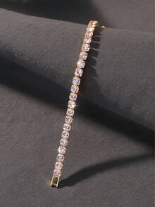 1 pièce Bracelet chaîne de tennis entièrement pavé de diamants dorés, disponible en plusieurs tailles. Accessoire polyvalent et délicat pour femmes avec des pierres de zircone densément montées qui brillent magnifiquement sous la lumière. Design minimaliste mais luxueux, convenant à diverses occasions - Or jaune - Voir 13