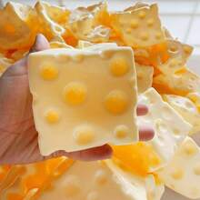 1个7厘米方形奶酪球慢回弹捏捏乐玩具，TPR外壳，慢回弹，可缓解压力，实心奶酪造型，可DIY奶酪皮捏捏乐，生日/圣诞节/万圣节礼物，青少年完美礼物 - 彩色 - 查看 4