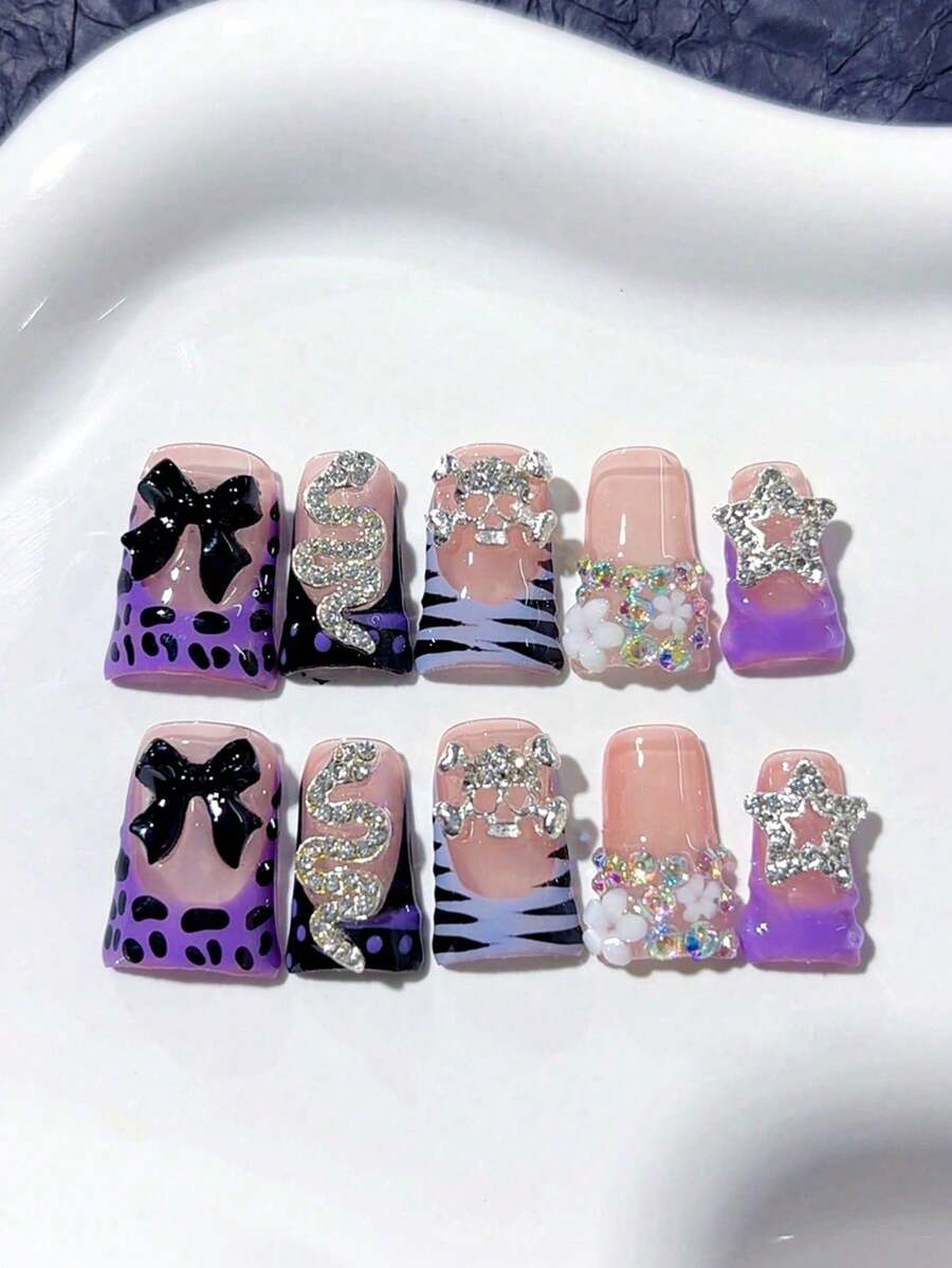 10片Y2K鸭嘴手工美甲贴片，紫黑渐变，3D银色蛇头骷髅头配黑色蝴蝶结，奢华钻石朋克风假指甲套装；美甲用品，自制美甲，DIY按压式美甲，美甲艺术，亚克力假指甲；适合派对、日常佩戴、婚礼；送给女性和女孩的绝佳礼物；包含1片果冻胶和1个迷你指甲锉。 - 紫色 - 查看 1