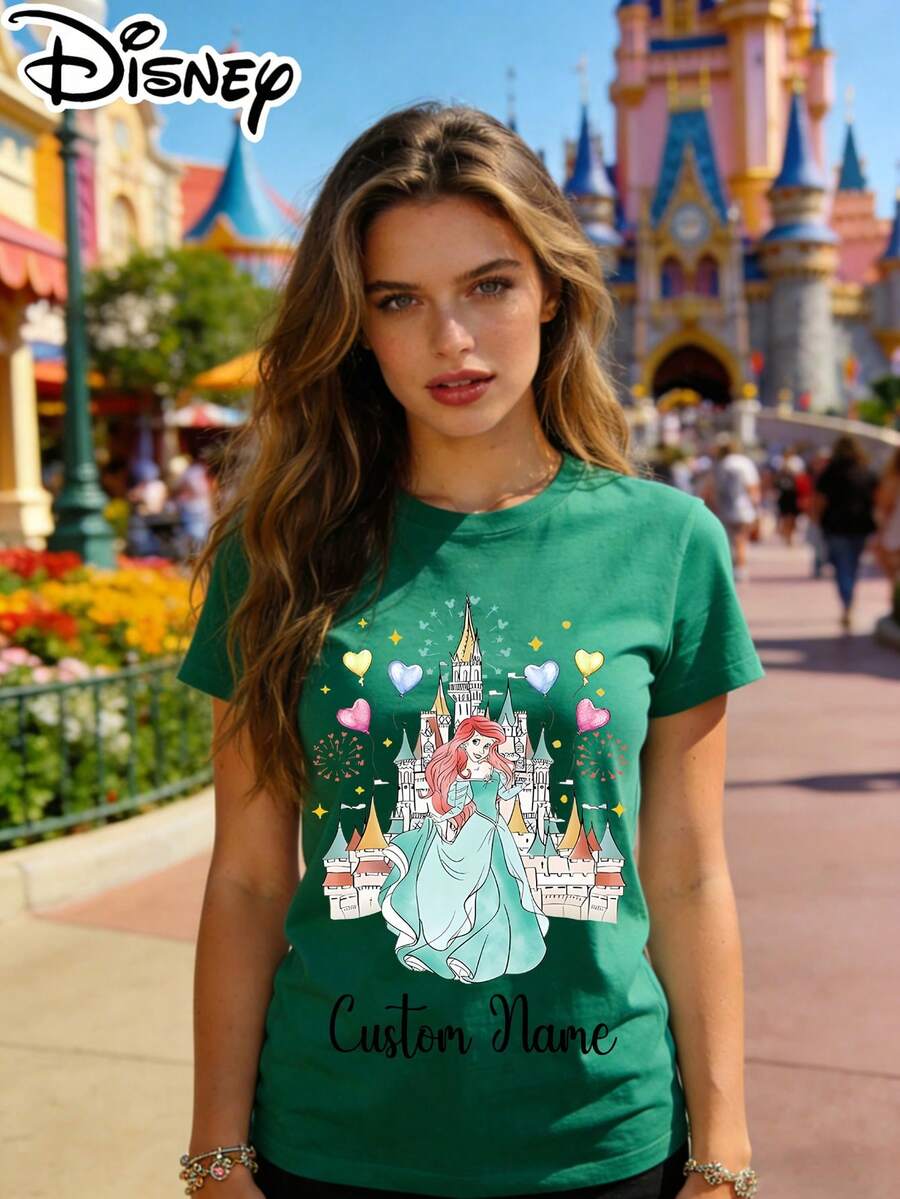Disney Authorized Women's Casual Short Sleeve T-Shirt, Birthday Princess Themed, Double-Sided Print, Front With & Castle (Custom Name), Back With Princess Collage, Breathable, Perfect For Birthday Outfits - 綠色 - 查看 1