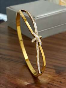 3件套18K镀金不锈钢手链套装，闪亮精致，高品质手链套装，时尚百搭，是圣诞节、情人节和生日的理想礼物。精致优雅的个性化不锈钢奢华配饰，是馈赠亲友的完美之选，适合派对、生日和各种场合，简约而不失奢华，功能多样。 - 多色 - 查看 8