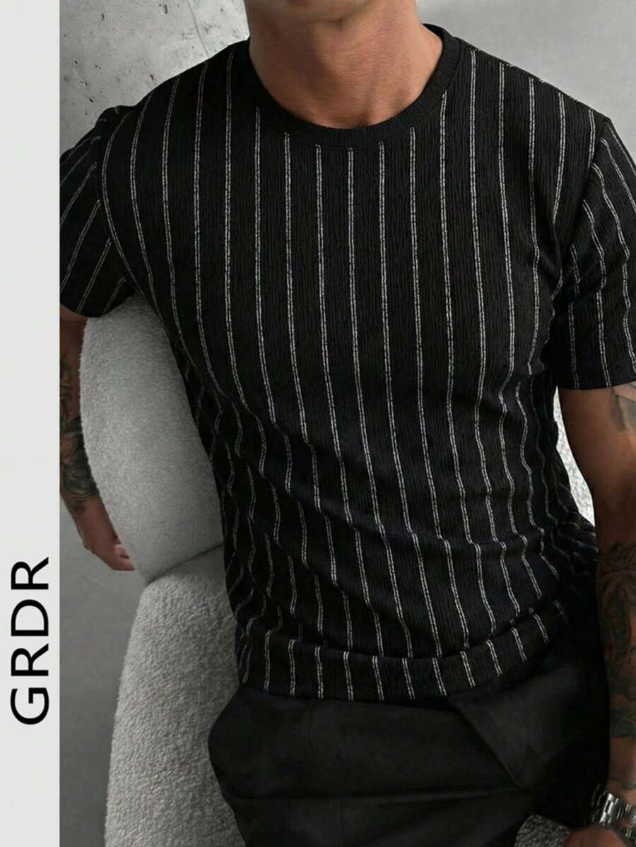 GRDR 男士竖条纹短袖T恤，圆领修身通勤夏季T恤，新款纹理山地褶皱上衣 - 黑色 - 查看 1