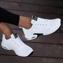 New Cushioning, Supportive, Breathable Women's Shoes, Low-Top Lace-Up Design / Red / White / Black Three Colors Available / Daily Sports  Daily Wear "Both, Wear To Show Vitality" "Weekend Parent-Child Sports" "Family Outdoor "Low-Top Classic Design" "Versatile And Comfortable To Wear" Can Be Used For Golf, Tennis And Other Mid-To-High-End American Sports. A Versatile Women's Shoe - trắng - Xem 2