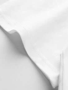 Chiếc áo thun ngắn tay này có thiết kế hình đầu sói độc đáo, kết hợp với áo cổ tròn màu be kiểu dáng thường ngày. - trắng - Xem 4