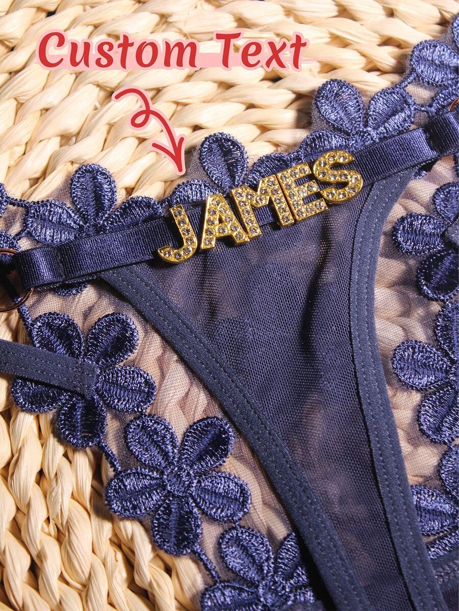 个性化水晶字母蕾丝丁字裤，定制名字女士比基尼内裤，T字后背三角内裤，送给女友或妻子的完美礼物，适合情人节、圣诞节、万圣节、感恩节、生日或周年纪念日，睡衣套装