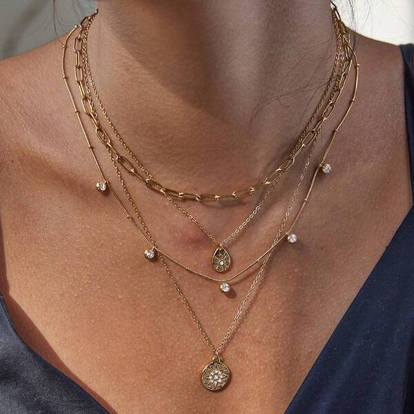 Collar de acero inoxidable con un toque elegante y sofisticado, joyería de acero de titanio con un diseño único y un estilo de moda