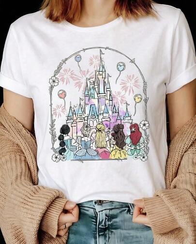 Dreamy Fairy Tale Castle Print Women's T-Shirt - Fashionable  Design Featuring Colorful Princess And Fireworks Patterns - Soft Cotton, Suitable For Casual Everyday Wear - An Ideal Gift For Dreamers And Adventurers, Mens Clothes,Graphic Tees Men,Graphic Tees Women,Mens Clothes,Graphic Tee,Cool Tee,Men,Ropa De Hombre,Funny Shirts,Summer Tops,Summer,Vacation Outfits,Summer Tops SMJW